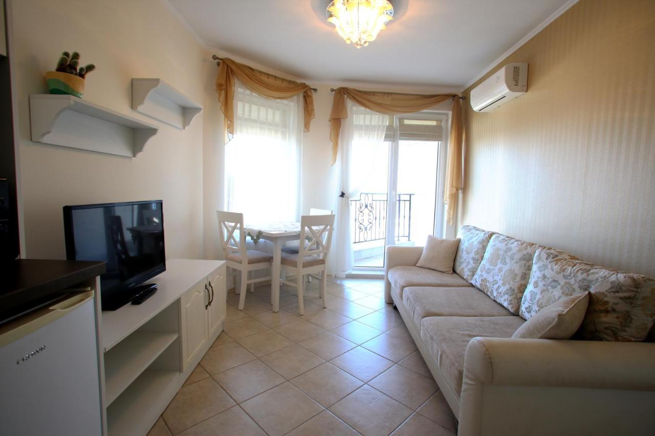 Villa Livia Boutique Apartments Ravda Kültér fotó